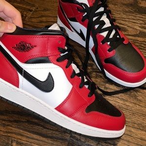 (SOLD)JORDAN 1 mid